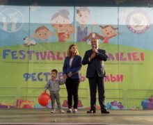 «Только нормальные семьи должны быть в Молдове, других не принимаем». Как в Кишиневе прошел Фестиваль семьи под патронатом президента
