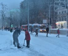 Метеорологи объявили в Молдове желтый код в связи со снегопадами и гололедицей