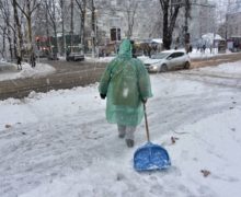 Итоги дня: о том, как страна пережила снегопад, кого демократы поддержат на выборах мэра Кишинева и откуда в Молдове взялась пирамида