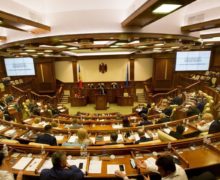 Парламент завершит весенне-летнюю сессию 27 июля