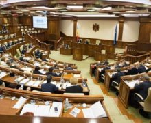 Парламент повторно одобрил три законопроекта, ранее отклоненные президентом