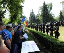 Итоги дня: о том, как Молдова перешла в «гибридный режим», разговоре правительства с мэрами и ситуации в молдавских банках