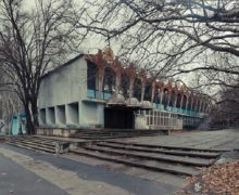В Кишиневе суд по делу кафе Guguţă снова перенесли. Девелопер пытается вернуть разрешение на строительство на его месте бизнес-центра