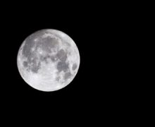 Ночью жители Земли увидят самую большую луну в этом году