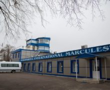 В Молдове идет вакцинация лис от бешенства. Пограничники предупредили о вертолетах