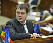 Еще один депутат от Демпартии объявил о выходе из фракции. Он присоединился к Pro Moldova