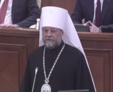 Митрополитика: выступление главы молдавской церкви в парламенте стало поводом для политического демарша