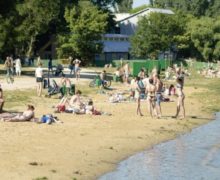 Наццентр общественного здоровья не рекомендует купаться в озерах Кишинева. В одном абзаце