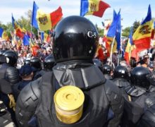 NM Espresso: ждет ли Молдову «цветная революция», кто освистал Усатого, и чем опасен массовый прием антибиотиков