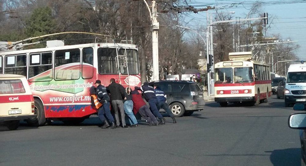 Электронную оплату в общественном транспорте Кишинева обещают больше 10 лет. Как и когда ее полностью внедрят?