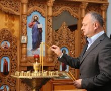 «Загадаем что-то хорошее и для Молдовы». Додон поздравил православных с Рождеством