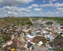 В Молдове более 1000 несанкционированных мусорных свалок. В правительстве решили, что это «нельзя больше игнорировать»