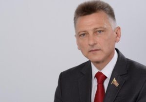 «Негодяи взяли мое фото и от моего имени обещали кусты жасмина». Приднестровский депутат стал жертвой политтехнологий