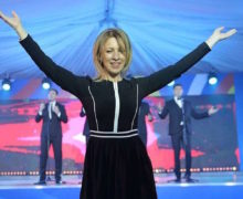 (ВИДЕО) МИД России представил песню Марии Захаровой «Рождество. В добрый час!»