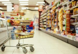 Годовая инфляция в октябре увеличилась до 5,3%. На сколько подорожали продукты за месяц?