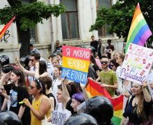 «Я хотел почувствовать, каково это сказать, что я — гей». Зачем гетеросексуальные люди участвуют в ЛГБТ-маршах в Молдове. 7 историй