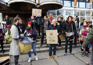 «Мы протестуем против того, что порождает таких людей, как вы». Что OccupyGuguta ответили на заявления владельца кафе «Гугуца»