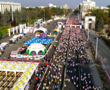 Дорогу транспорту. «Наша партия» требует запретить мероприятия на центральной площади Кишинева