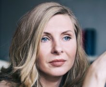 Молдавская писательница Татьяна Цыбуляк получила премию ЕС по литературе. Кто она и о чем пишет?