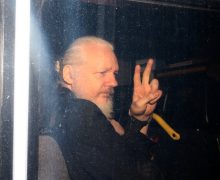 Шведская прокуратура возобновила расследование против Ассанжа