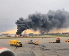 В московском аэропорту Шереметьево сгорел пассажирский самолет. 13 человек погибли