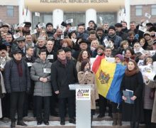 «Решение еще не принято». Блок ACUM в парламенте может разделиться на две фракции