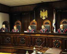 Конституционный суд:  Досрочные выборы в парламент Молдовы можно проводить только по смешанной системе
