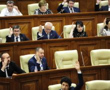 Парламент назначил трех членов Центральной избирательной комиссии