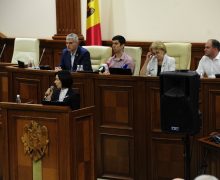 Итоги 10 июня: о том, как в Молдове появилось парламентское большинство, что об этом думают в Конституционном суде и ДПМ и чья была идея федерализации