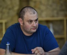 Судебное заседание по делу экс-сотрудника «Почты Молдовы», рассказавшего о контрабанде анаболиков, перенесли