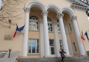 Включили неучтенные год назад смерти. Минздрав прокомментировал рекордное число смертей от коронавируса