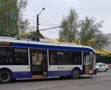 В Управлении электротранспорта Кишинева опровергли информацию о том, что водитель троллейбуса потерял сознание за рулем