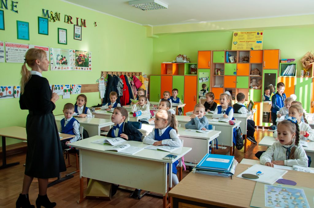 Гагаузы пошли за языком. Почему в Гагаузии отдают детей в румынские школы