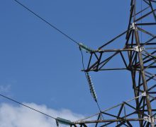 В декабре Молдова закупит более дешевую электроэнергию у румынской компании