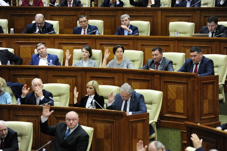 парламент, вотум недоверия, голосование