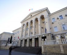 Возле здания МВД в центре Кишинева саперы взорвали подозрительный пакет. Что в нем было?