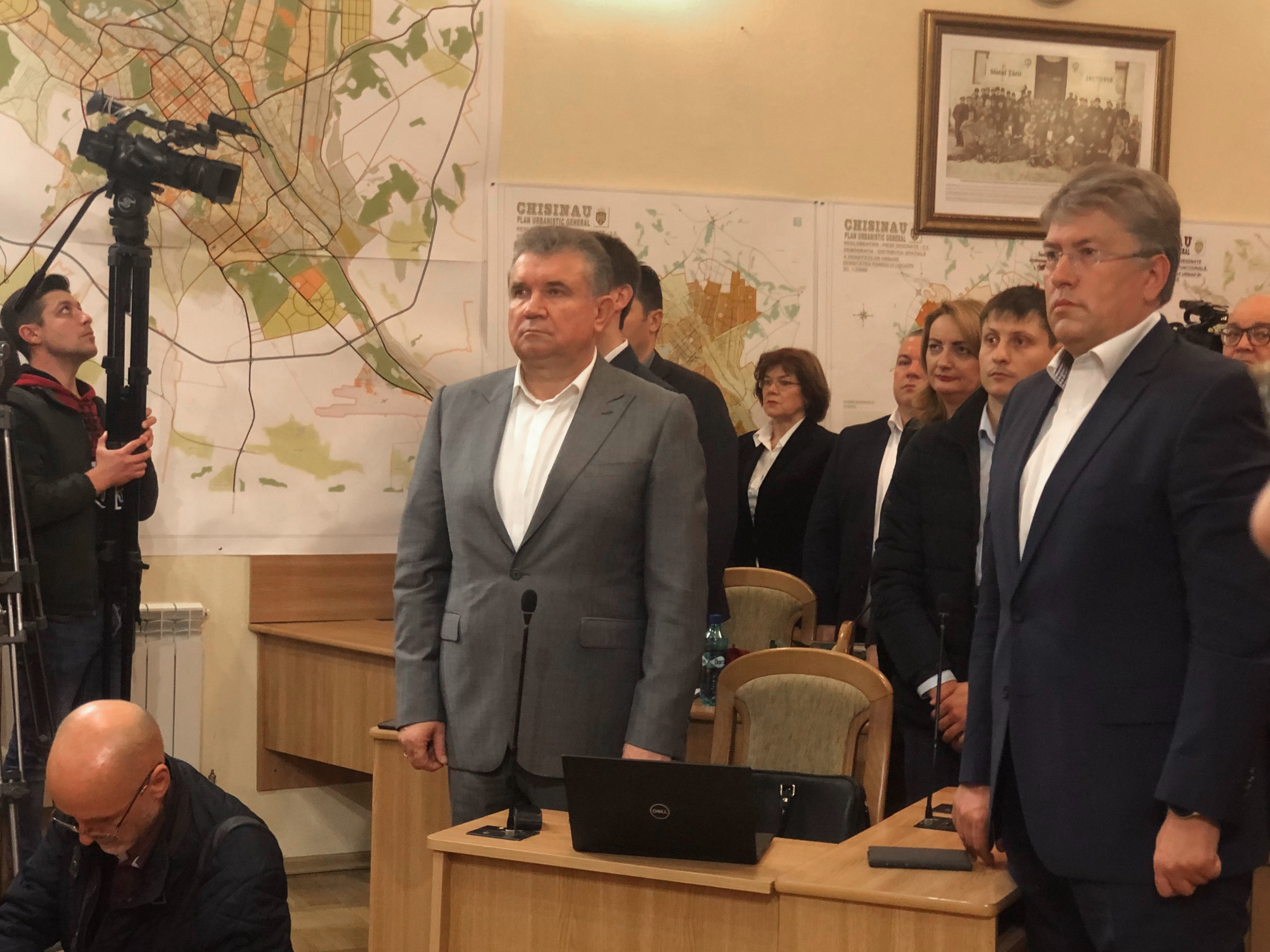 В мэрии Кишинева утверждают новый состав мунсовета. Онлайн-трансляция