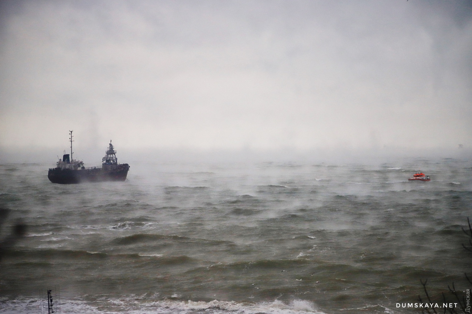 В Одессе терпит бедствие танкер под флагом Молдовы (ОБНОВЛЕНО)
