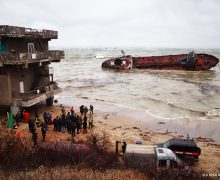 Nava eșuată la Odesa nu era oficial sub pavilionul Moldovei. Proprietarul riscă dosar penal