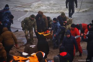 Echipajul de pe ambarcațiunea eșuată în apropiere de Odesa a fost adus la țărm