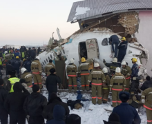 FOTO/VIDEO Avion cu 100 de oameni la bord, prăbușit în Kazahstan. Bilanțul morților