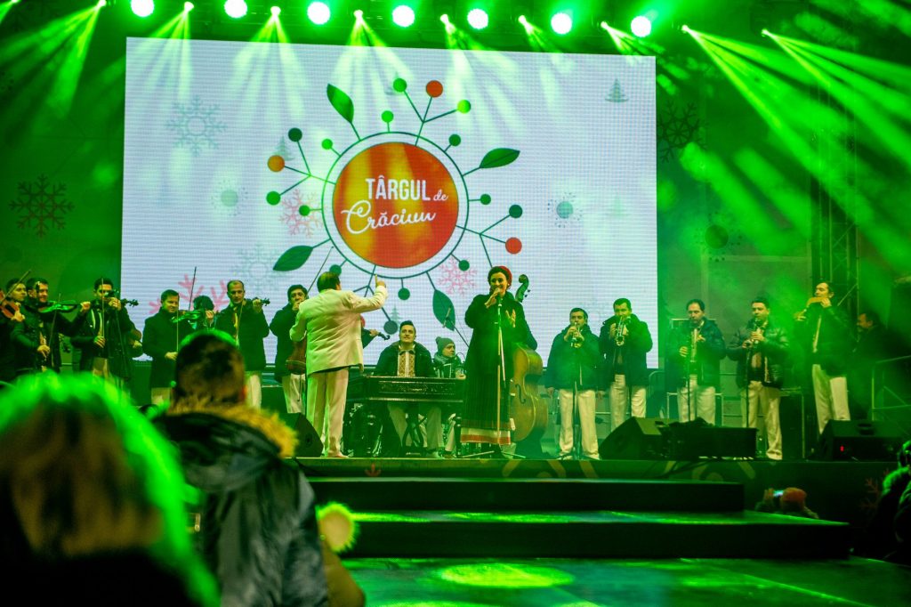В Кишиневе открылась рождественская ярмарка. Как она выглядит в этом году