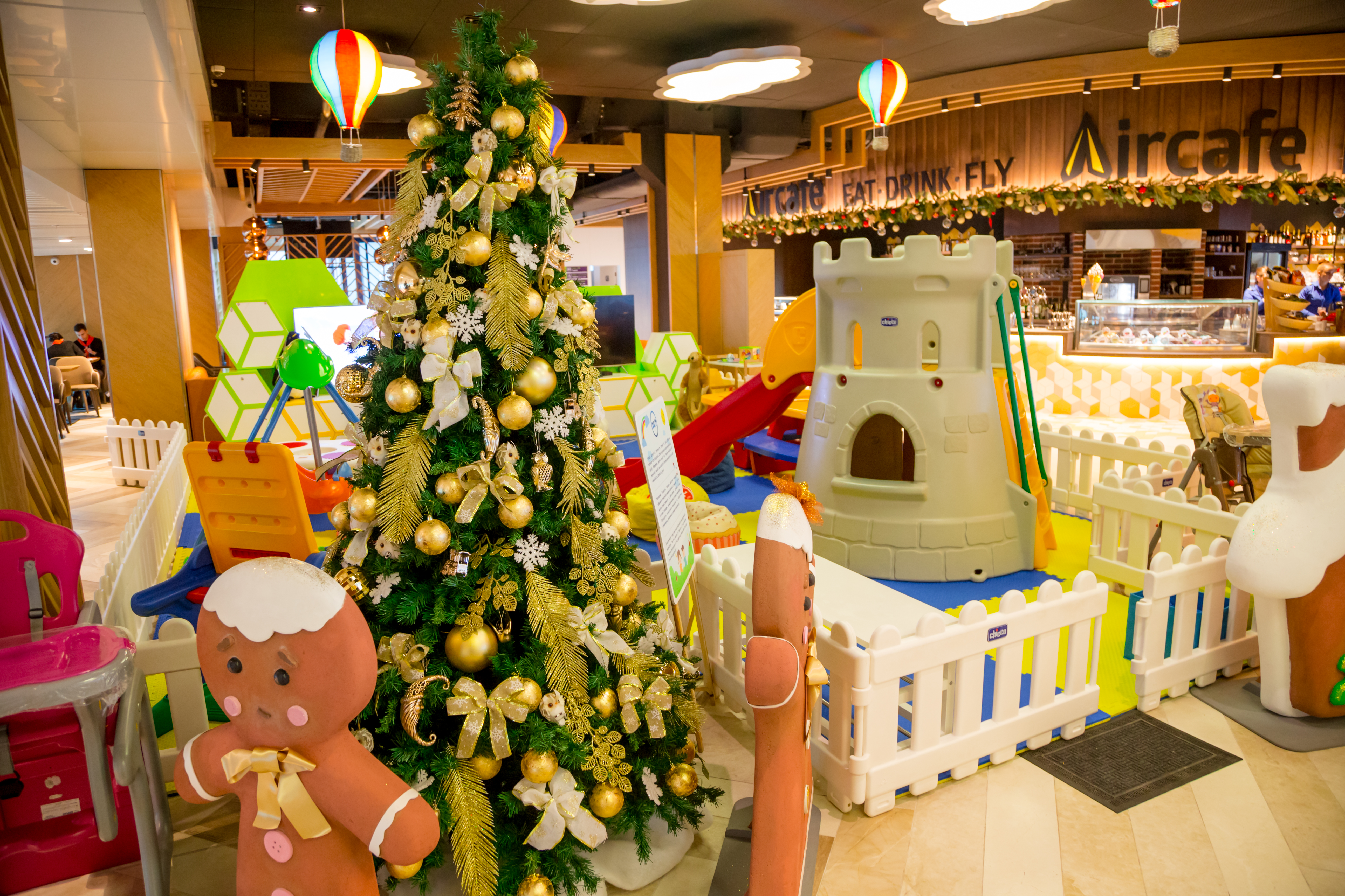 Аэропорт Кишинэу накануне Нового года превратили в сказку!