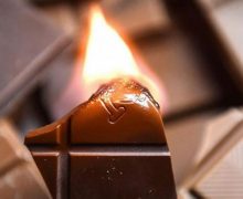 В сети появилось видео с горящим шоколадом. В ANSA объяснили, опасно ли его есть