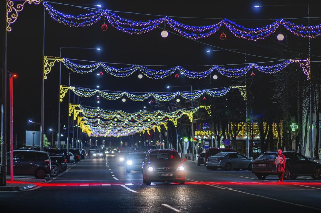 Orhei, singurul oraș din Moldova unde trecerile pentru pietoni sunt iluminate cu reflectoare roșii intermitente