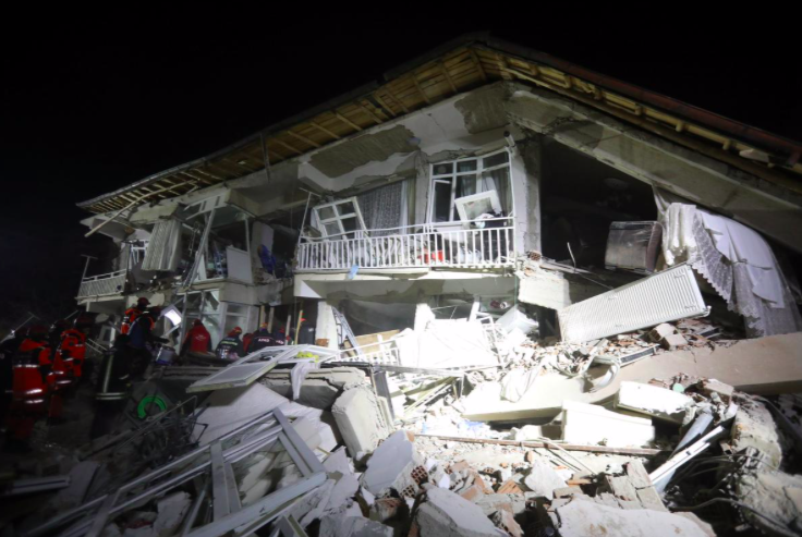 В Турции произошло землетрясение. Погиб 21 человек