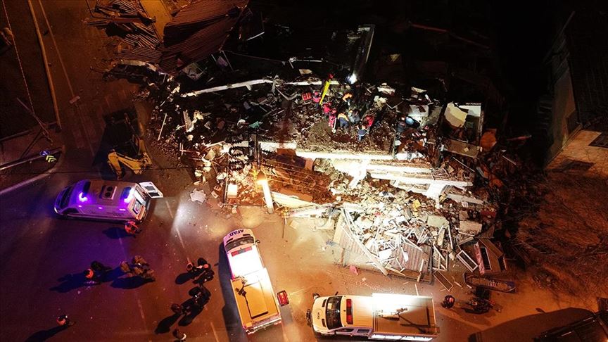 FOTO/VIDEO 20 de morți în Turcia, în urma unui cutremur cu magnitudinea 6.8