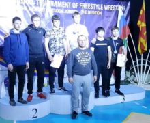 Трое спортсменов из Гагаузии завоевали серебряные медали на международном турнире по вольной борьбе