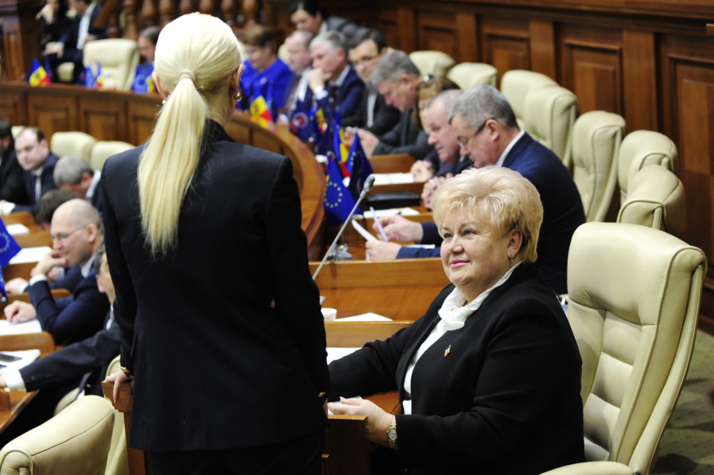 Apostolova și Tauber