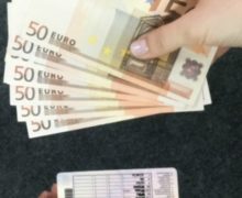 1000 de euro pentru perfectarea permisului de conducere fără a susţine probele teoretice şi practice. Un tânăr din capitală a fost reținut